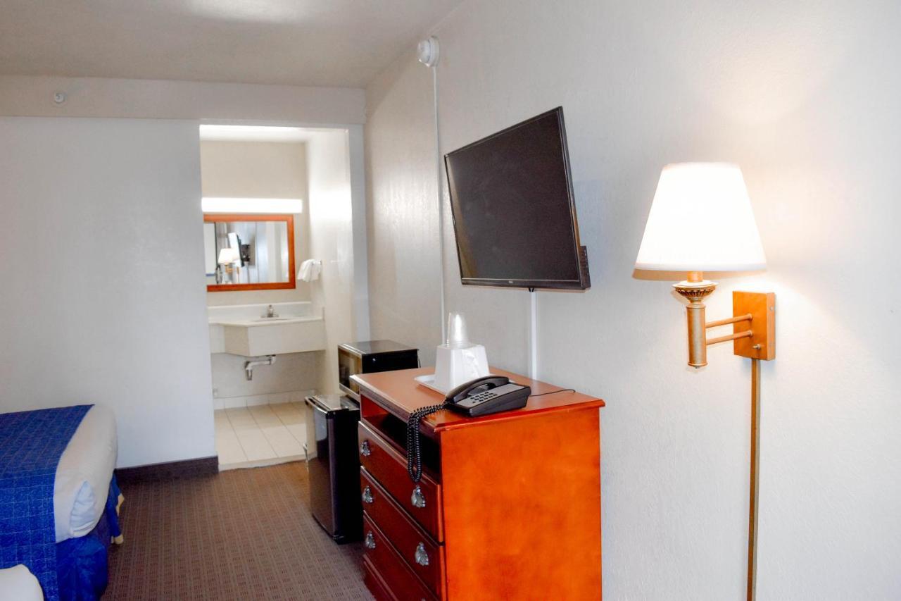 Attleboro Motor Inn Dış mekan fotoğraf